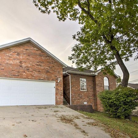 Branson Home With Deck Walk To The Strip And Creek! Exteriör bild