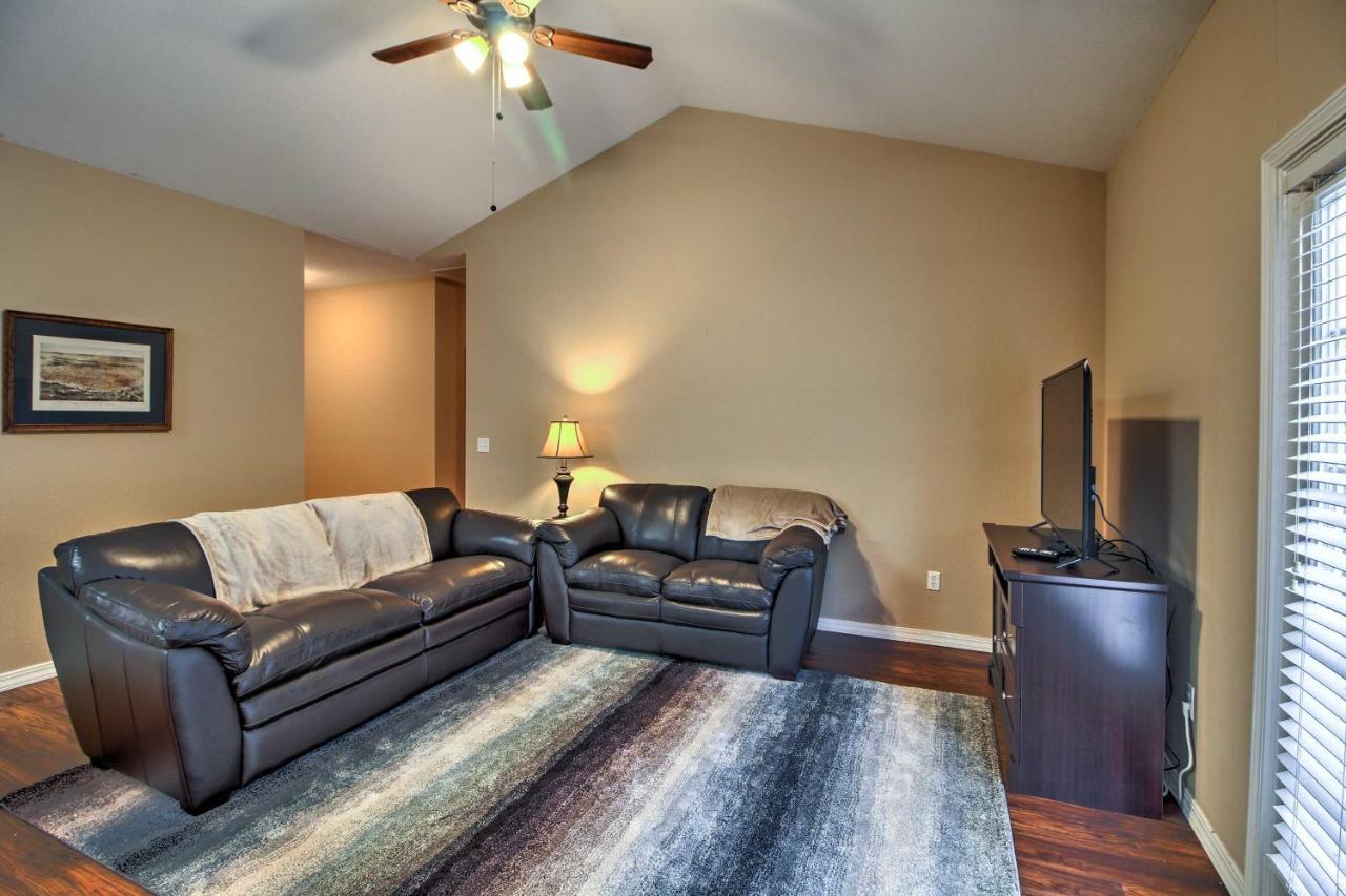 Branson Home With Deck Walk To The Strip And Creek! Exteriör bild